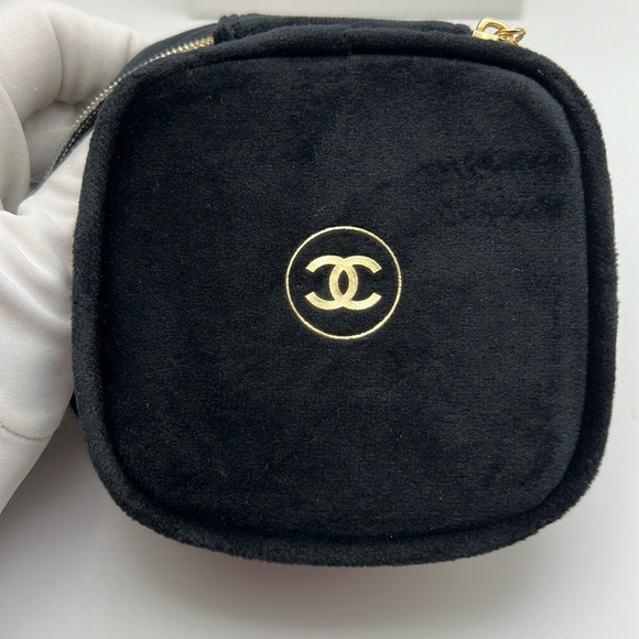 Chanel Beauty Makeup Mirror Pouch Black Zip Around, Velvet, Micro Serum &Mascara - Picture 4 of 17